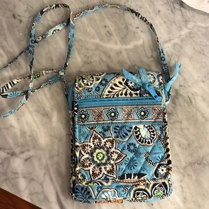 Vera Bradley Crossbody bag. Excellent Condition